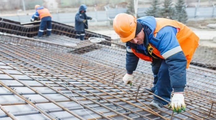 Средняя зарплата бетонщика в России