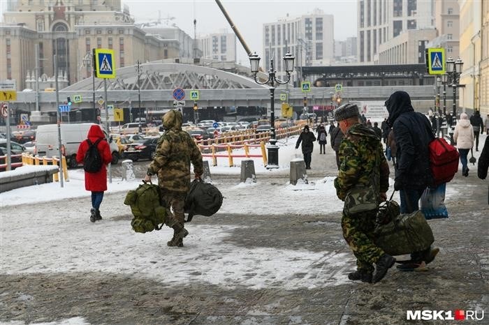 Надо ли приходить в военкомат?